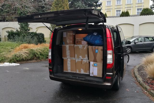 Bereitstehende Lieferungen für den Transport zum Krankenhaus und zum Flüchtlingszentrum. Foto: Diakonie Polen